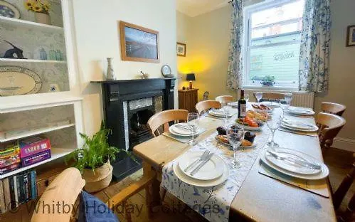 Deerness, 4Star Gold Award 2024, Whitby